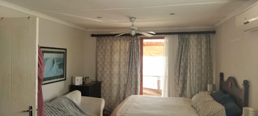6 Bedroom Property for Sale in Kaysers Beach Eastern Cape